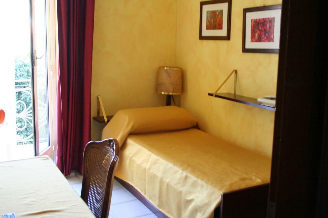 Hotel Rosalia Bordighera Ngoại thất bức ảnh